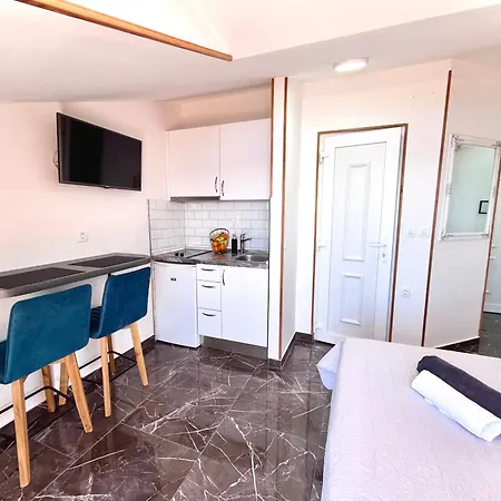 日落公寓 公寓 *