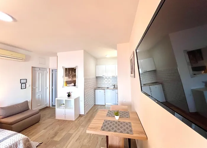 Sunset 아파트 믈리니